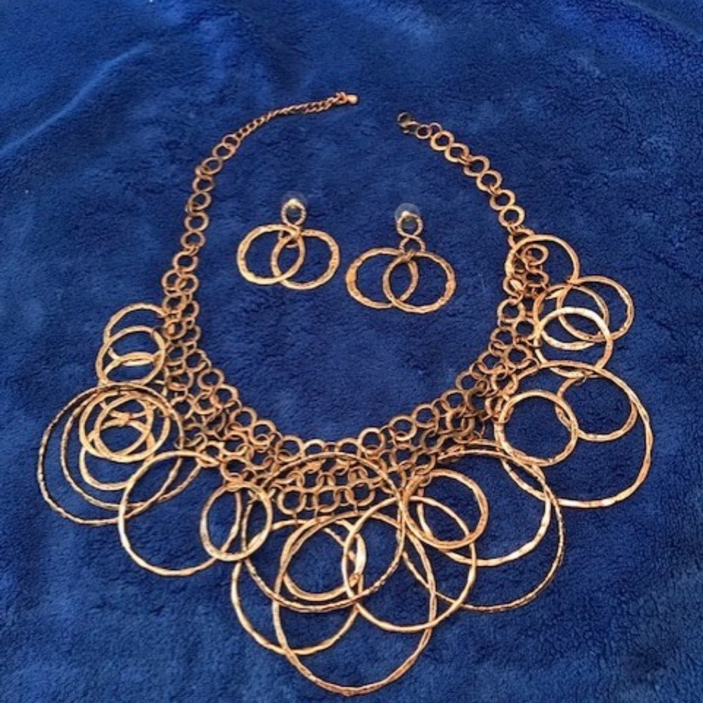 Brass Chain with loops and matching earrings 🎀